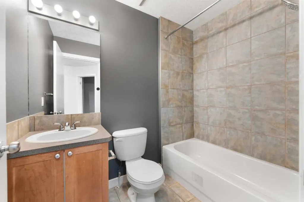 1620 27 Avenue SW Calgary AB T2T 1G6