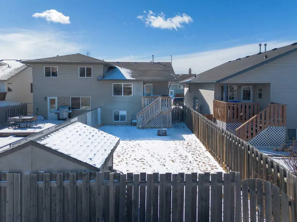 4506 45 Avenue Close Rocky Mountain House AB T4T 1W8
