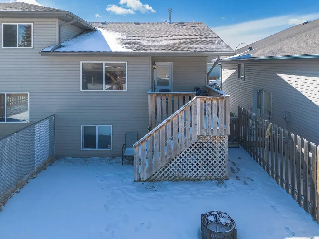 4506 45 Avenue Close Rocky Mountain House AB T4T 1W8