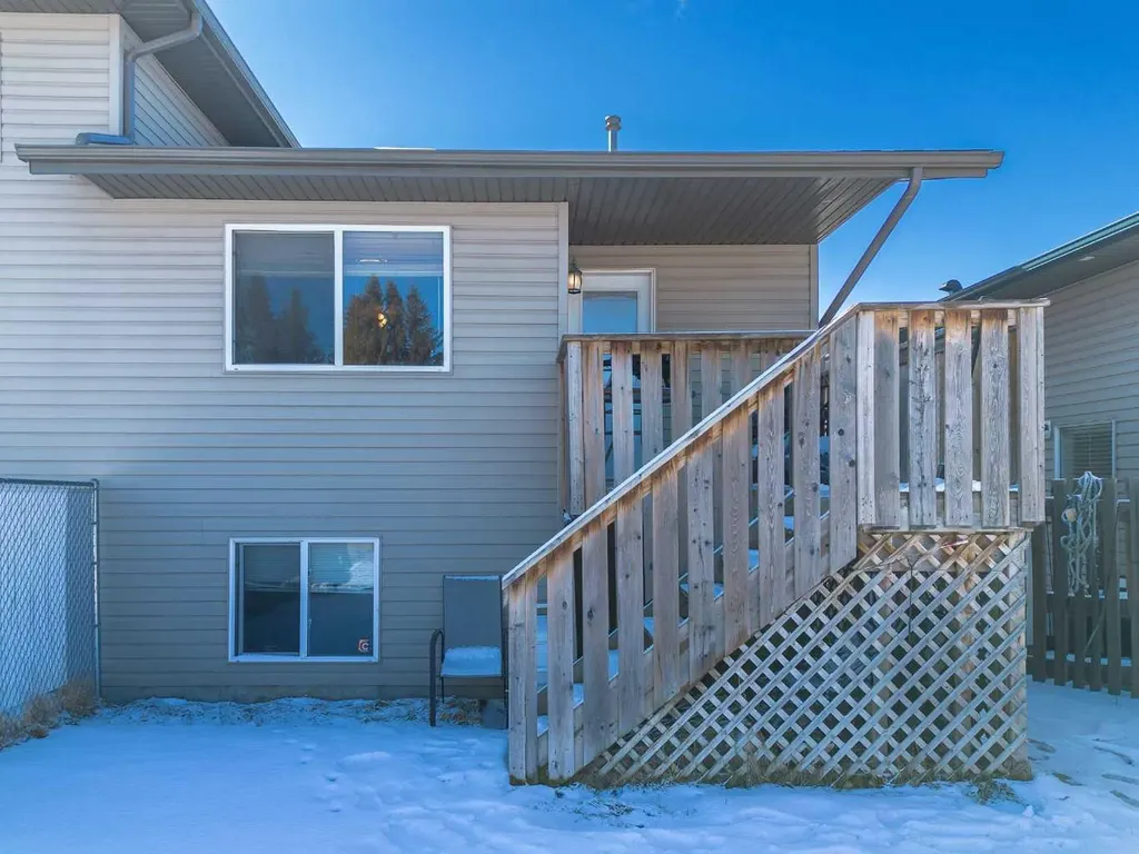 4506 45 Avenue Close Rocky Mountain House AB T4T 1W8