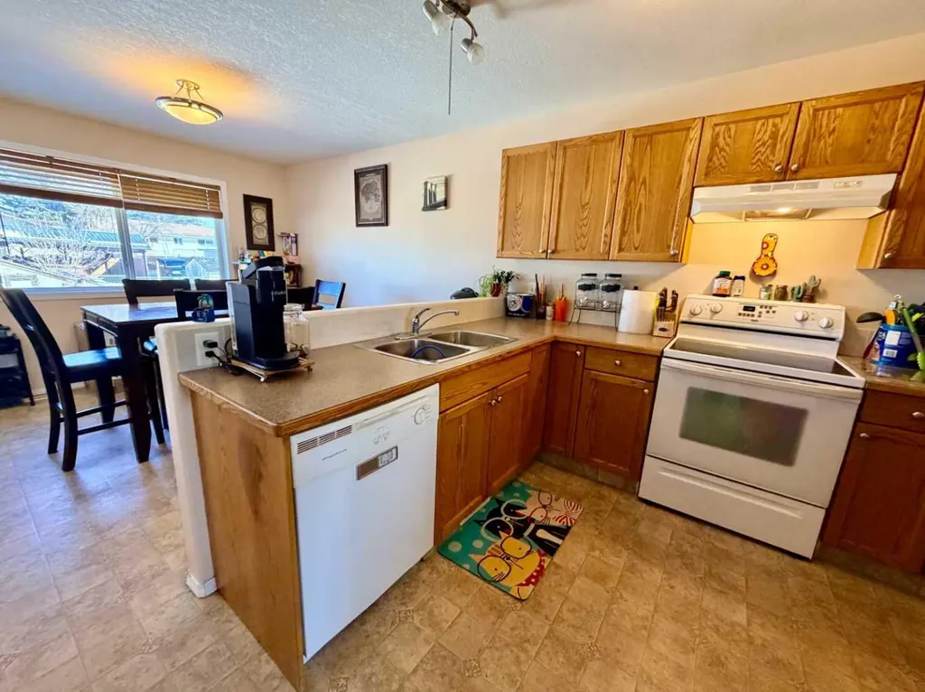 4506 45 Avenue Close Rocky Mountain House AB T4T 1W8