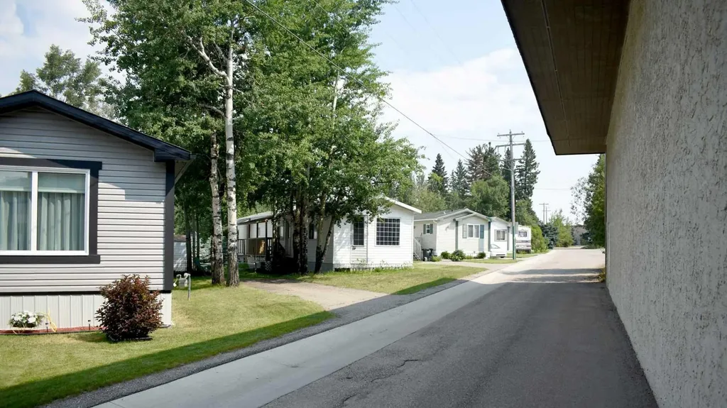 700 Carmichael Lane Hinton AB T7V 1Y6