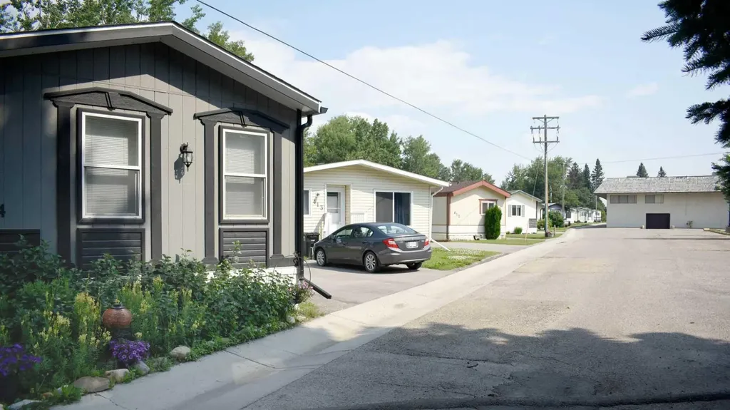 700 Carmichael Lane Hinton AB T7V 1Y6