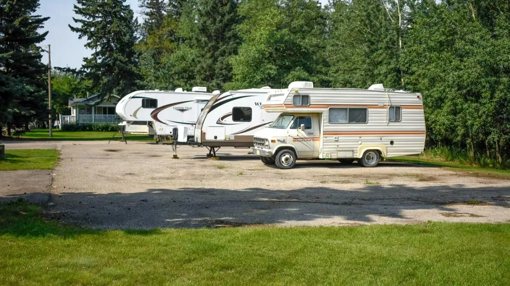 700 Carmichael Lane Hinton AB T7V 1Y6