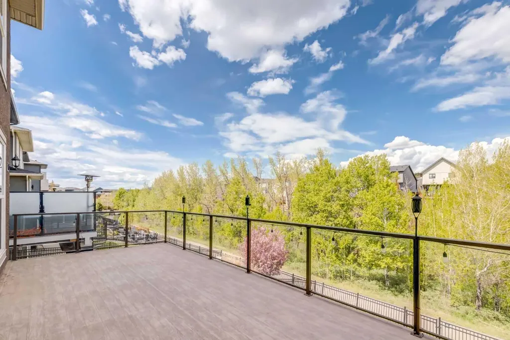 142 Cranbrook Park SE Calgary AB T3M 3C2