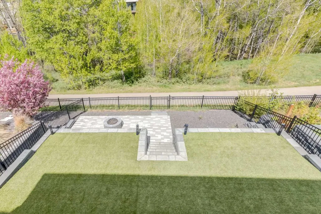 142 Cranbrook Park SE Calgary AB T3M 3C2