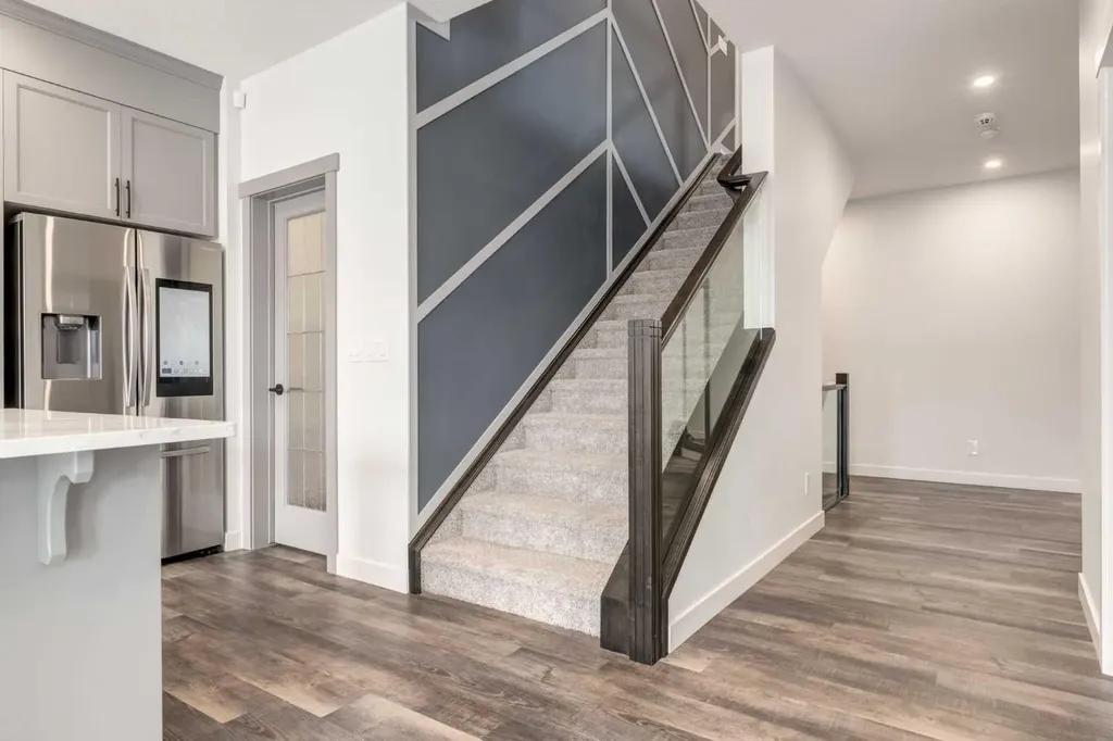 142 Cranbrook Park SE Calgary AB T3M 3C2