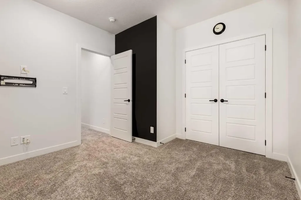 142 Cranbrook Park SE Calgary AB T3M 3C2