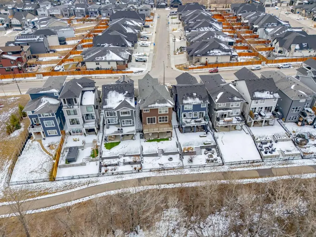 142 Cranbrook Park SE Calgary AB T3M 3C2