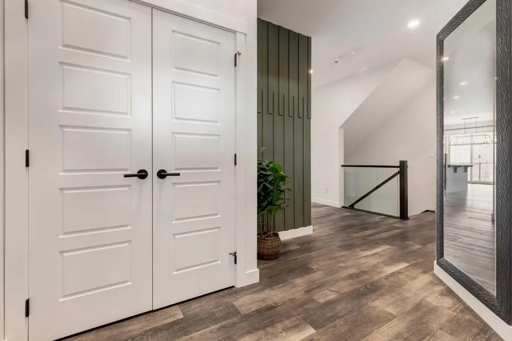 142 Cranbrook Park SE Calgary AB T3M 3C2