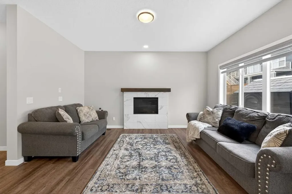 48 Carringvue Street NW Calgary AB T3P 1L7