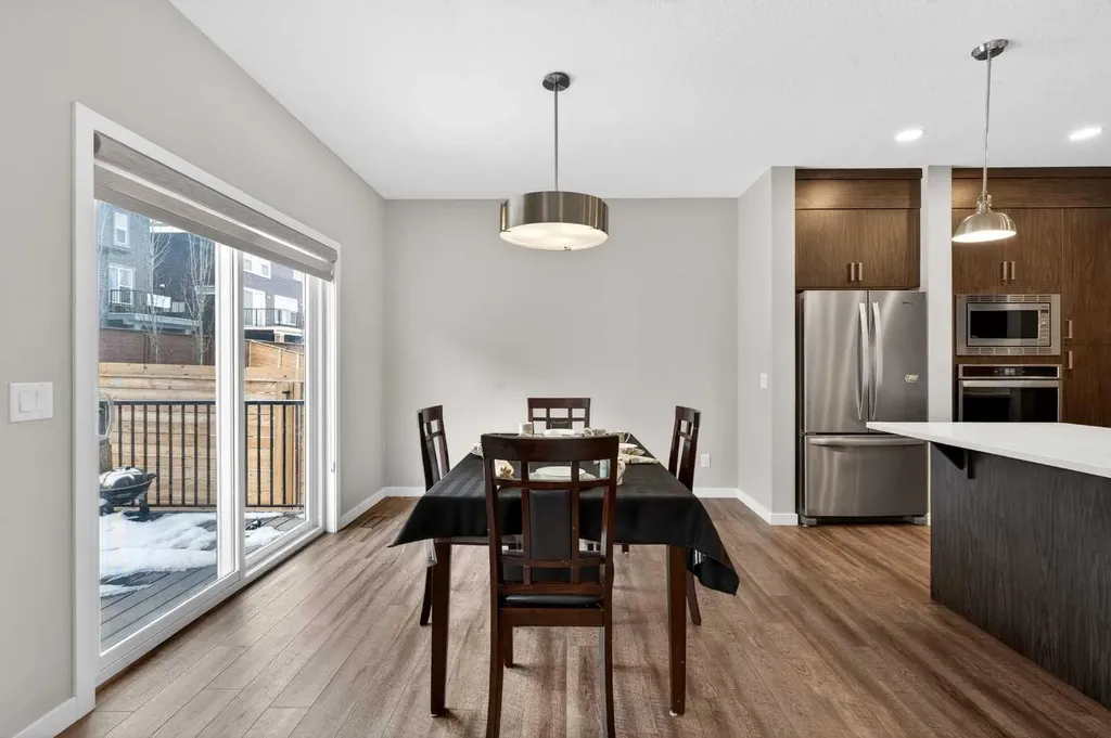 48 Carringvue Street NW Calgary AB T3P 1L7