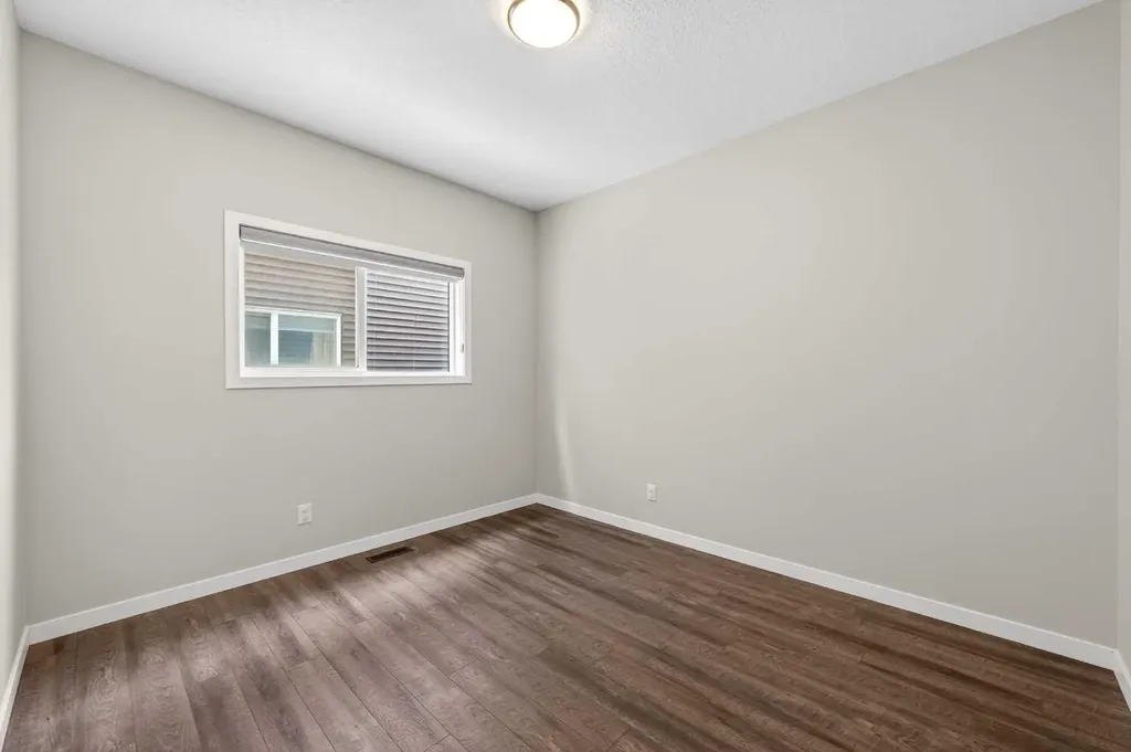 48 Carringvue Street NW Calgary AB T3P 1L7