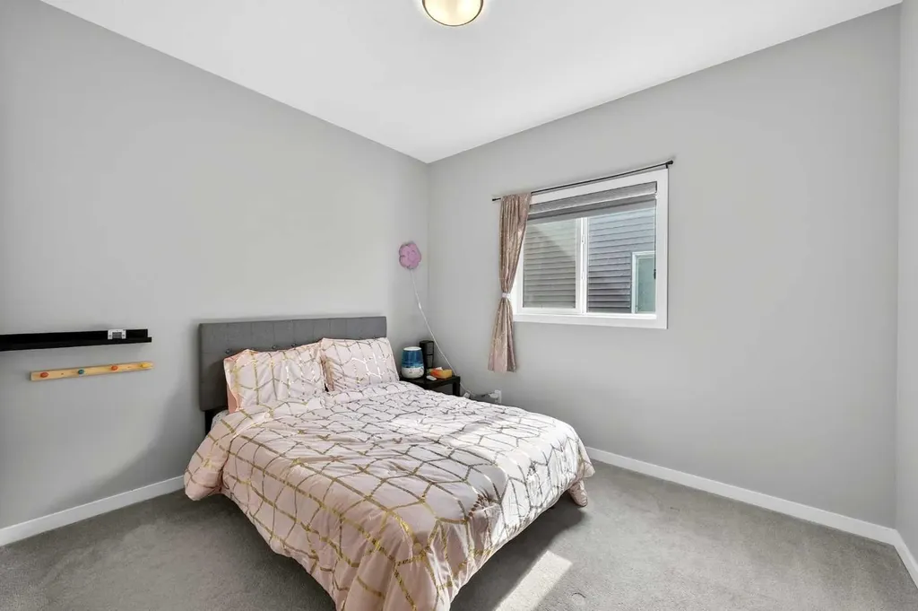 48 Carringvue Street NW Calgary AB T3P 1L7