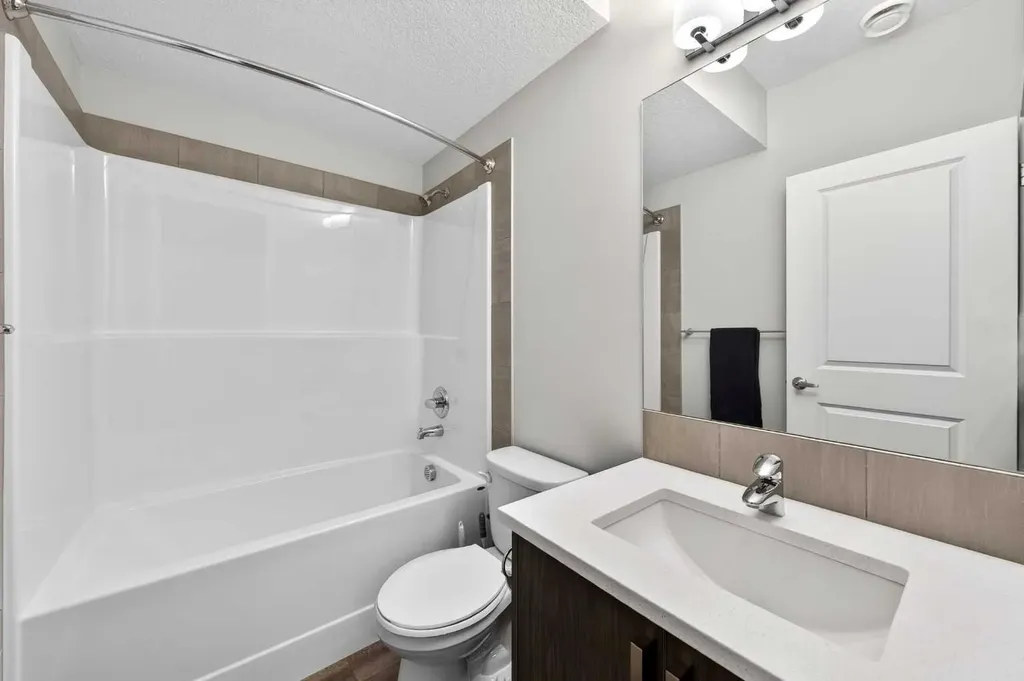 48 Carringvue Street NW Calgary AB T3P 1L7