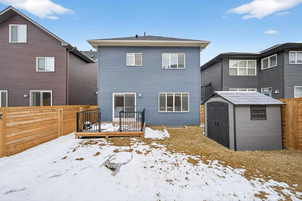 48 Carringvue Street NW Calgary AB T3P 1L7