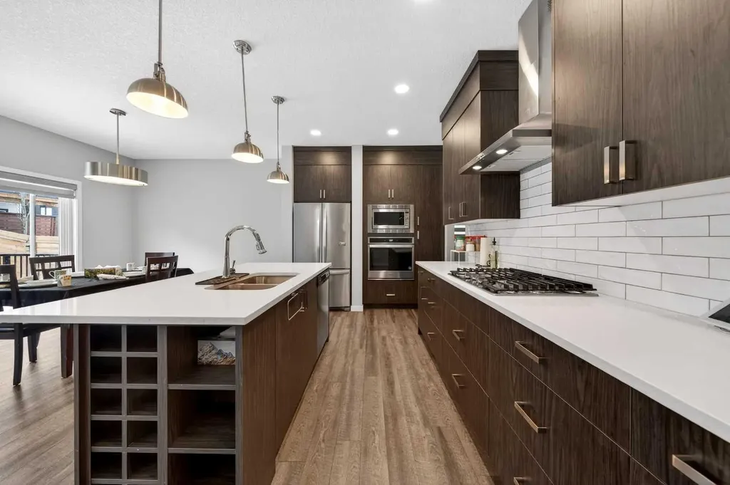 48 Carringvue Street NW Calgary AB T3P 1L7