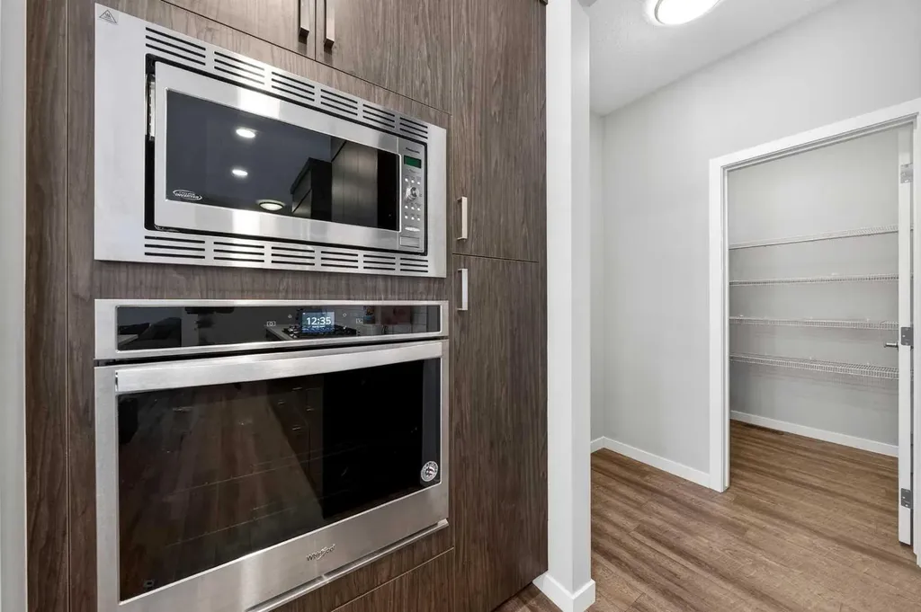 48 Carringvue Street NW Calgary AB T3P 1L7