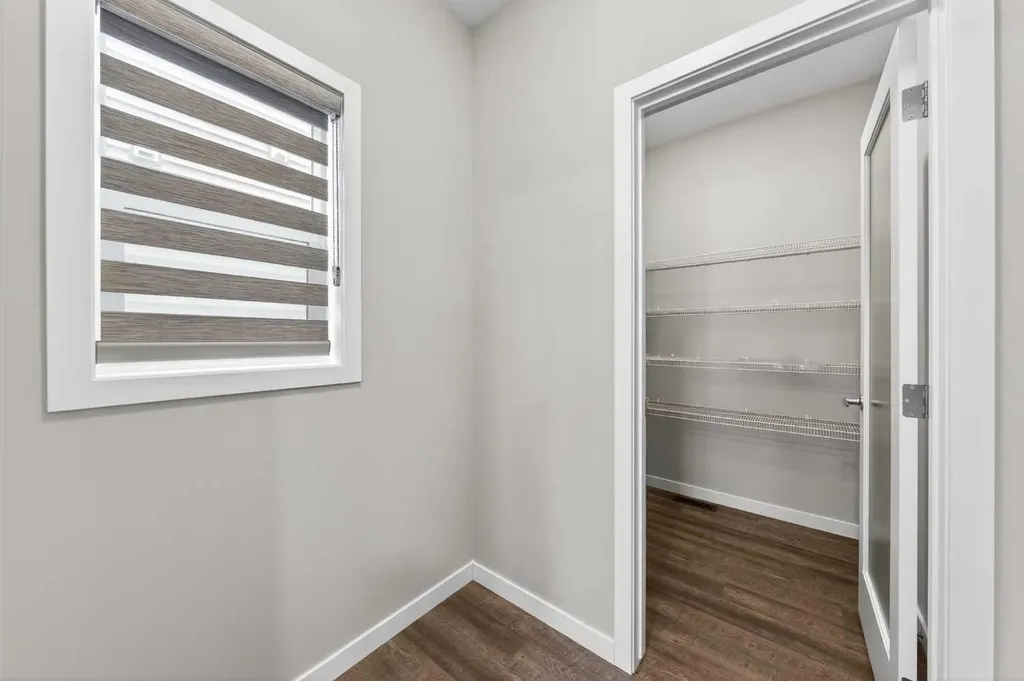 48 Carringvue Street NW Calgary AB T3P 1L7