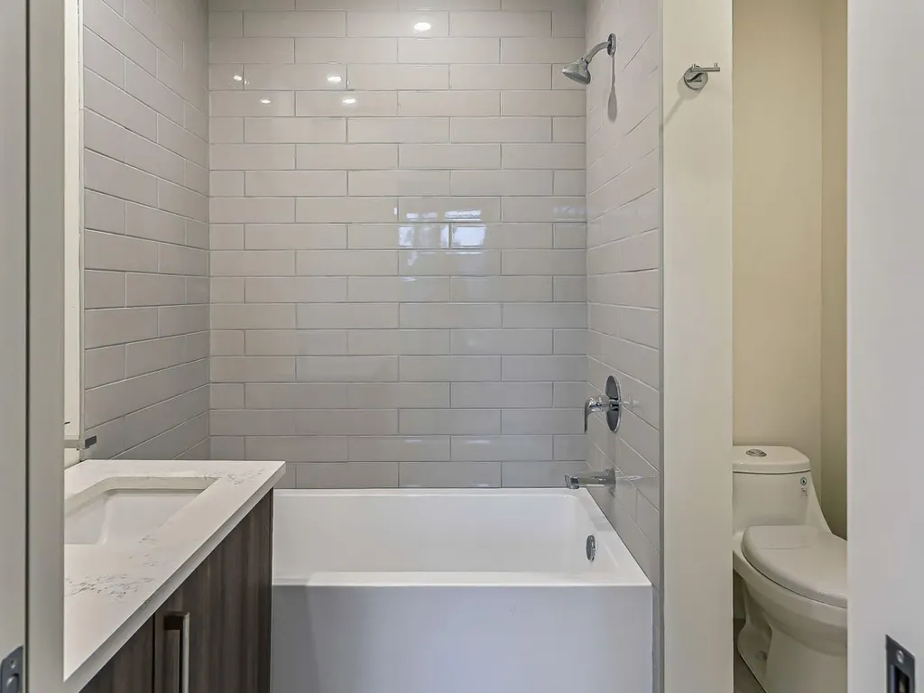 1510 30 Avenue SW Calgary AB T2T1P3