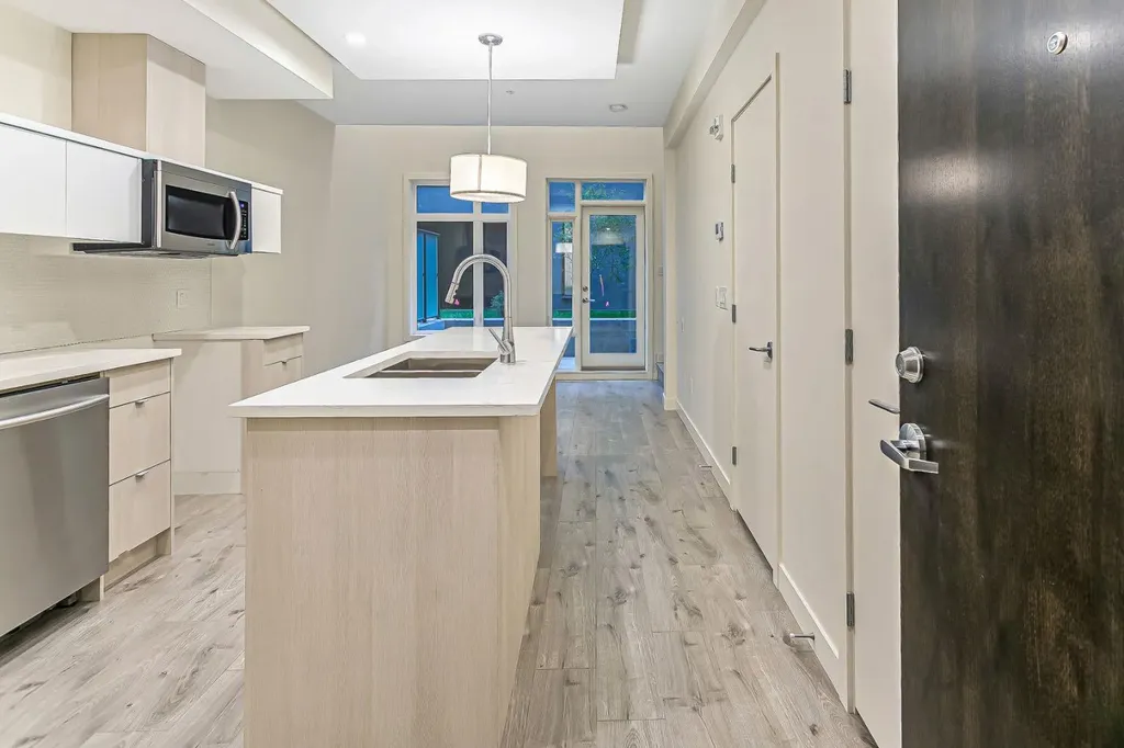 1510 30 Avenue SW Calgary AB T2T1P3