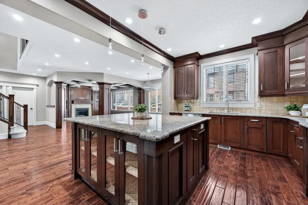 52 Wentworth Crescent SW Calgary AB T3H 0H1
