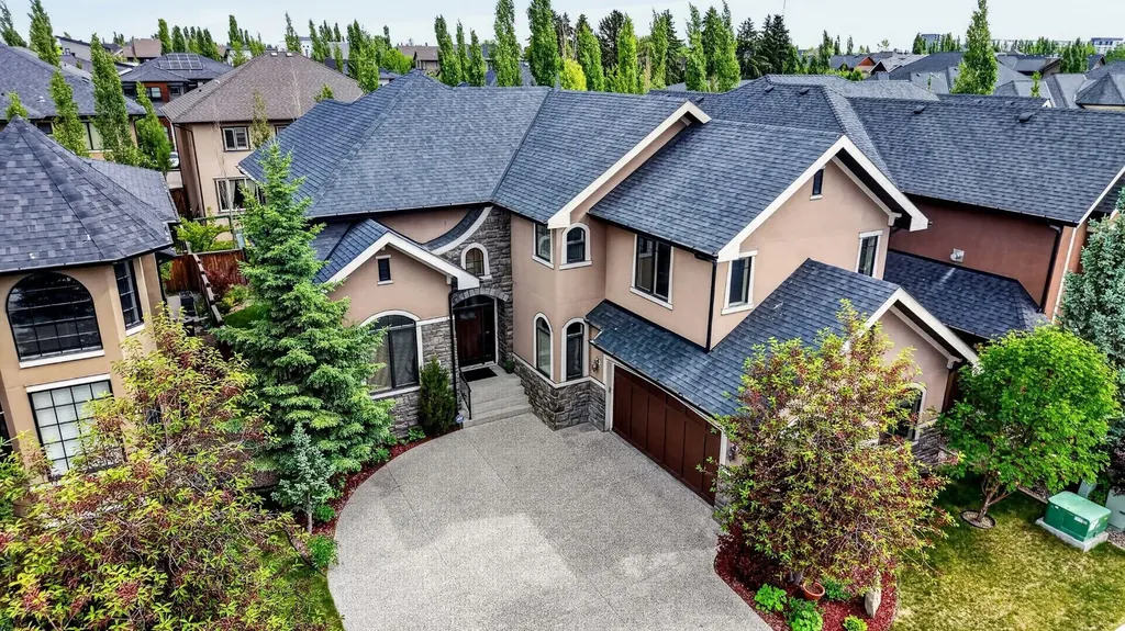 52 Wentworth Crescent SW Calgary AB T3H 0H1