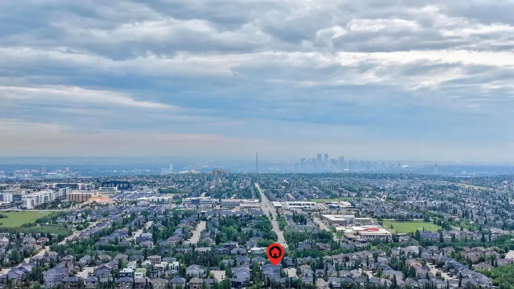 52 Wentworth Crescent SW Calgary AB T3H 0H1