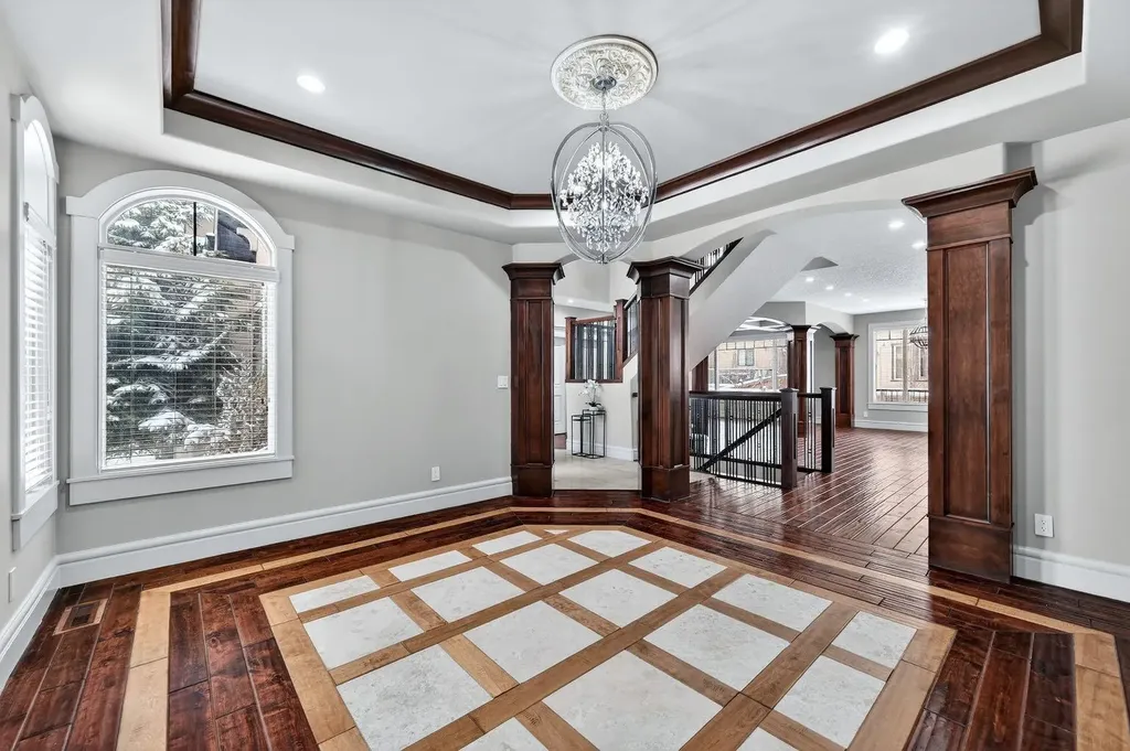 52 Wentworth Crescent SW Calgary AB T3H 0H1