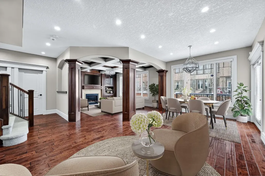 52 Wentworth Crescent SW Calgary AB T3H 0H1