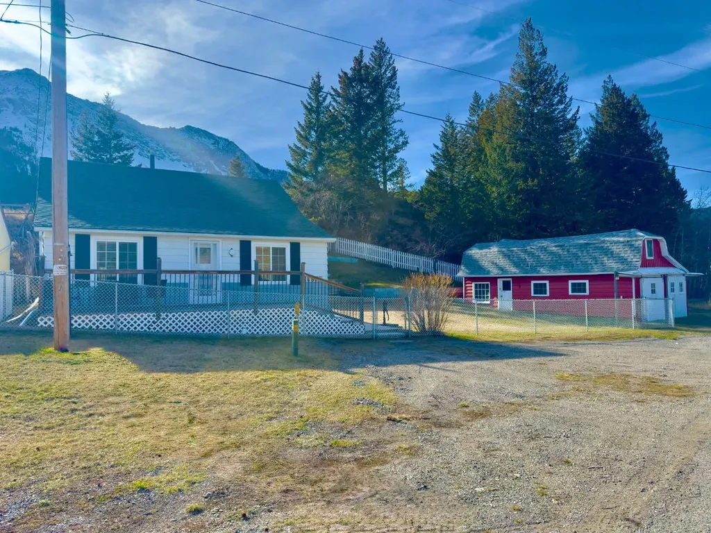 20970 7 Avenue Bellevue AB T0K0C0