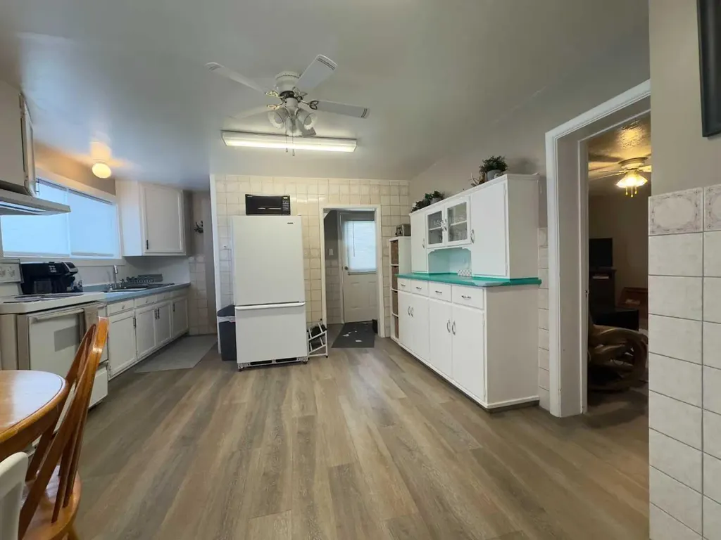 20970 7 Avenue Bellevue AB T0K0C0