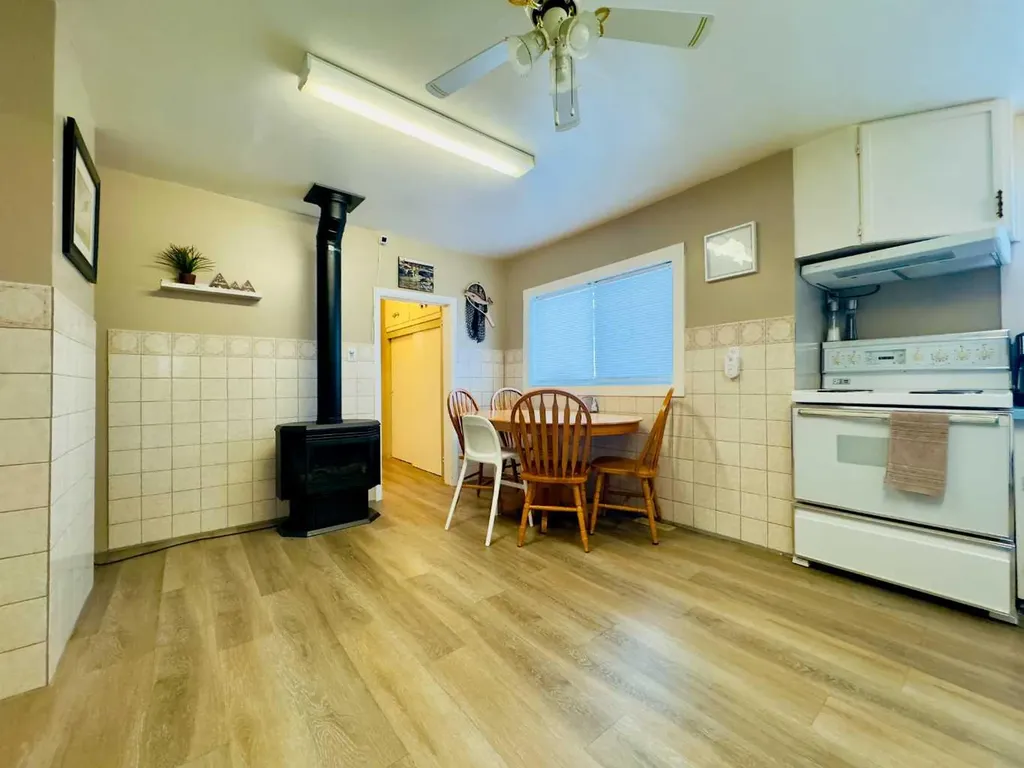 20970 7 Avenue Bellevue AB T0K0C0