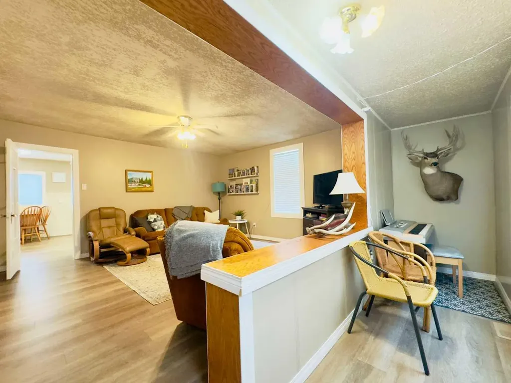 20970 7 Avenue Bellevue AB T0K0C0