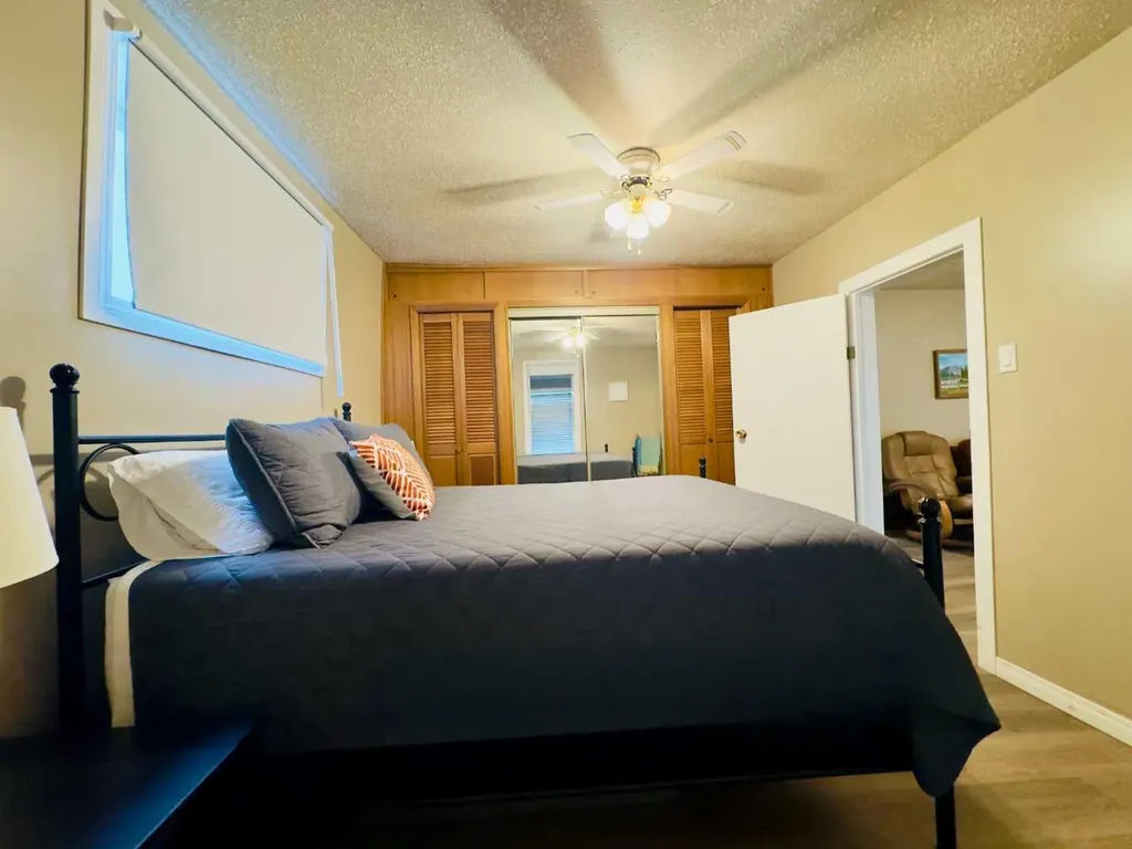 20970 7 Avenue Bellevue AB T0K0C0