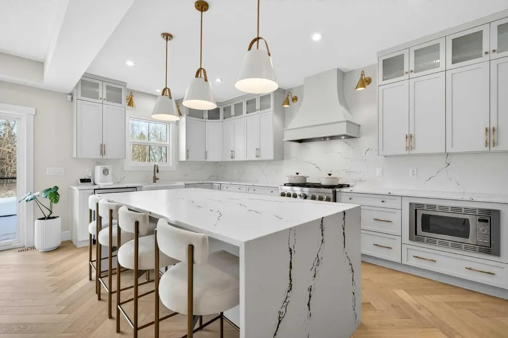20320 29 Avenue NW Edmonton AB T6M 0W5