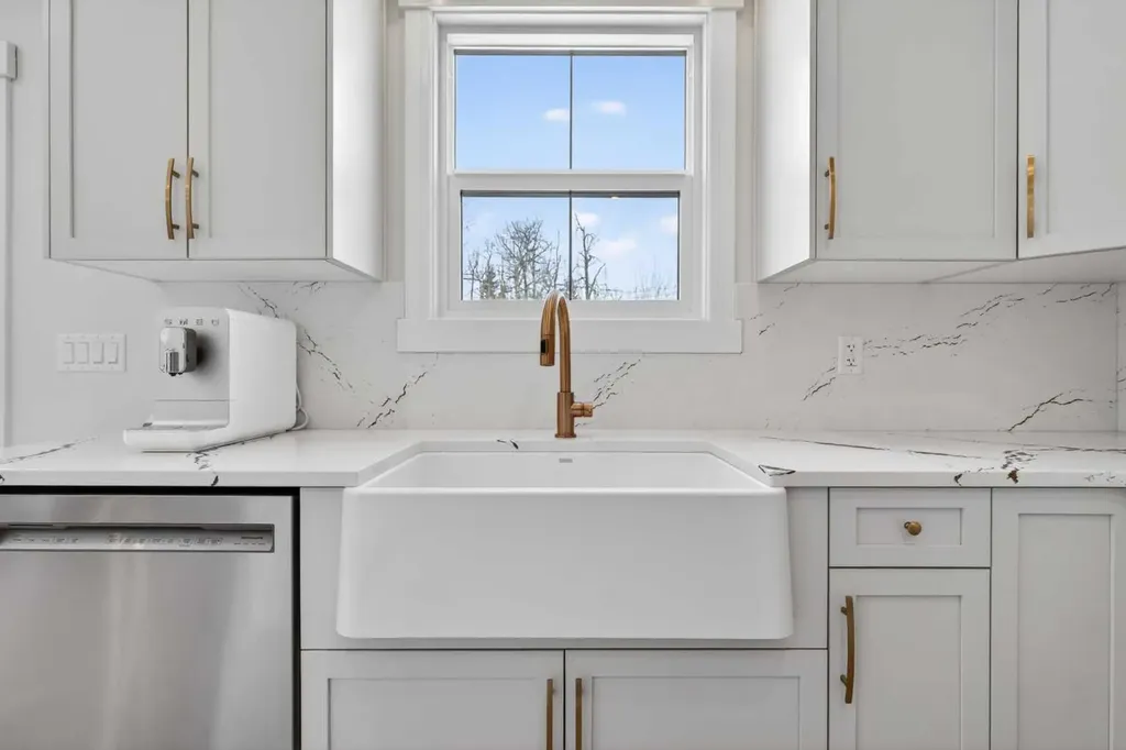 20320 29 Avenue NW Edmonton AB T6M 0W5