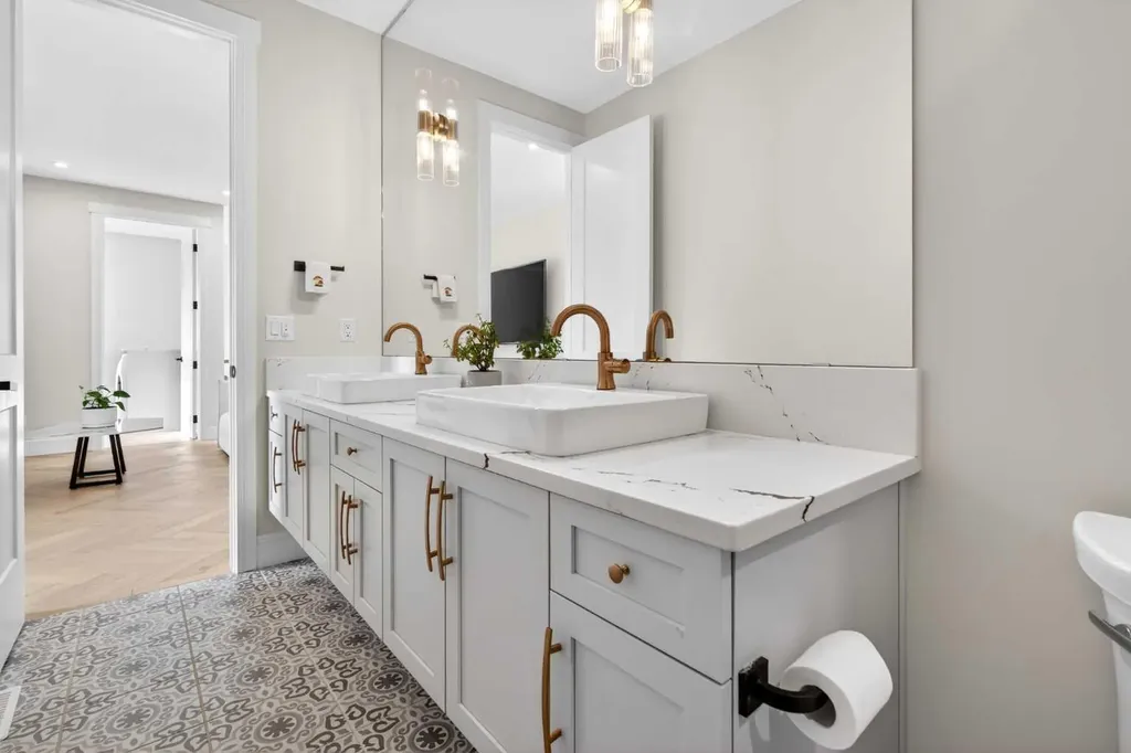 20320 29 Avenue NW Edmonton AB T6M 0W5