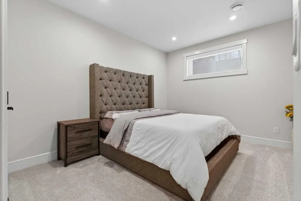20320 29 Avenue NW Edmonton AB T6M 0W5