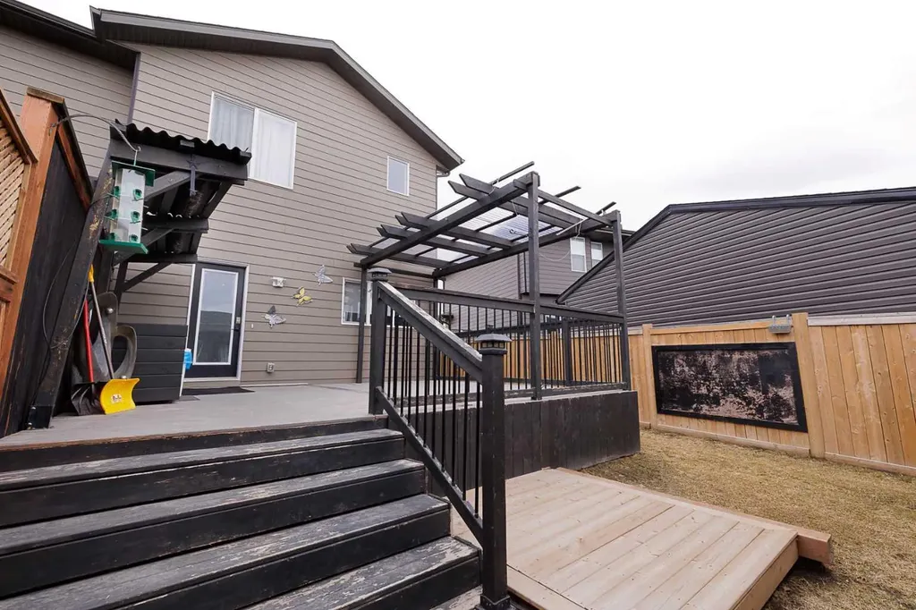 134 Walgrove Drive SE Calgary AB T2X 2H6