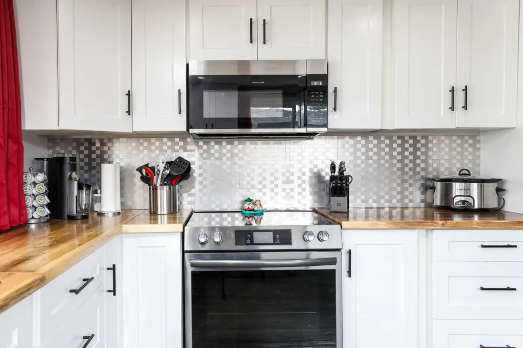 1410 43 Street S Lethbridge AB T1K 3S5