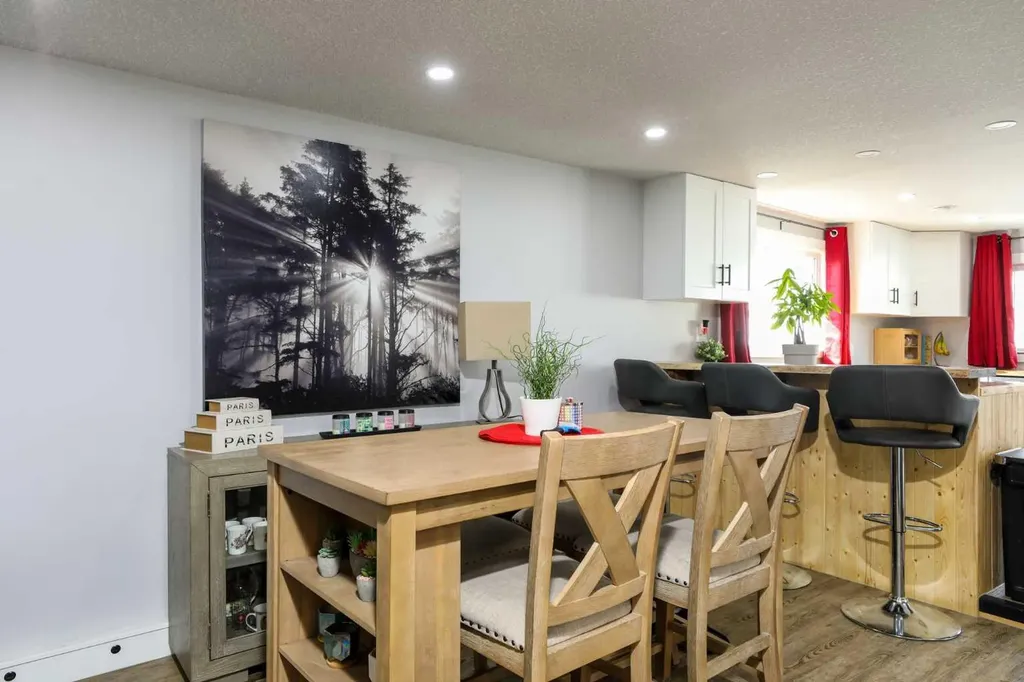 1410 43 Street S Lethbridge AB T1K 3S5