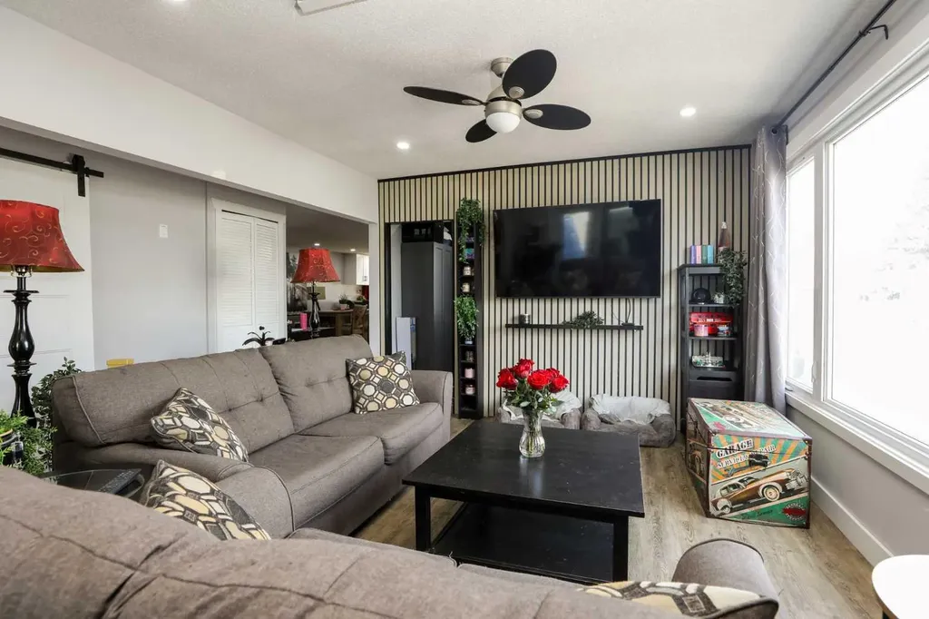 1410 43 Street S Lethbridge AB T1K 3S5