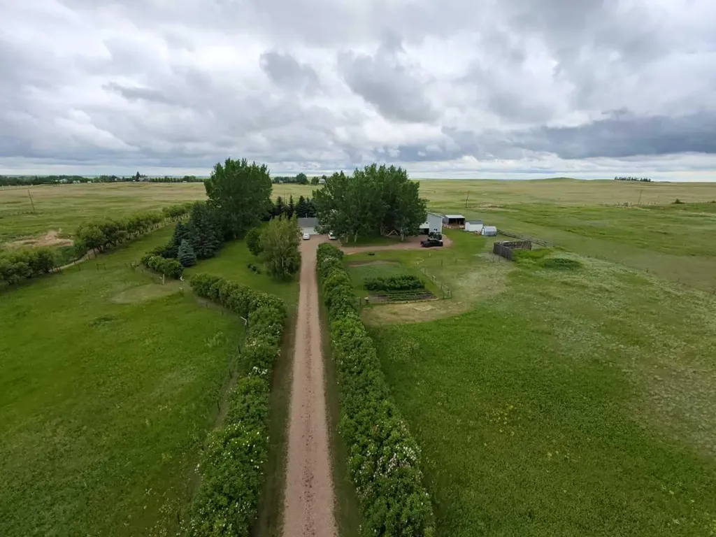 181043 Highway 550 Rural Newell County Of AB T0J 0B0