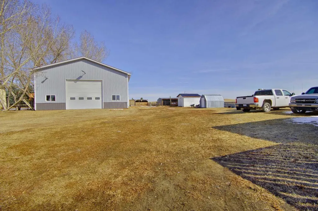 181043 Highway 550 Rural Newell County Of AB T0J 0B0