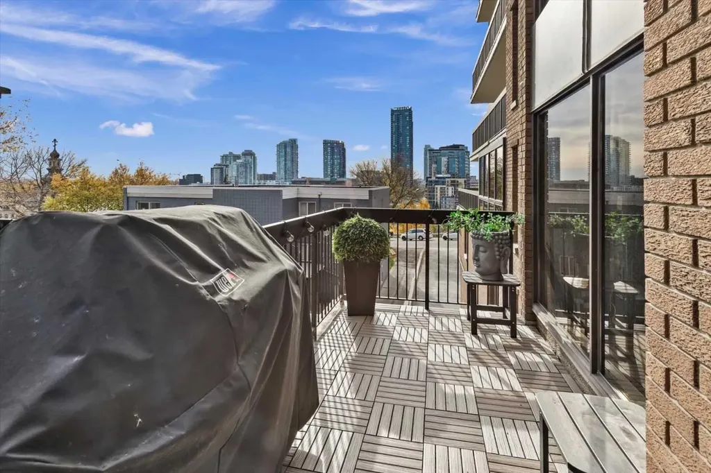 320 Meredith Road NE Calgary AB T2E 5A6
