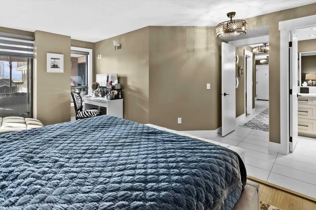 320 Meredith Road NE Calgary AB T2E 5A6