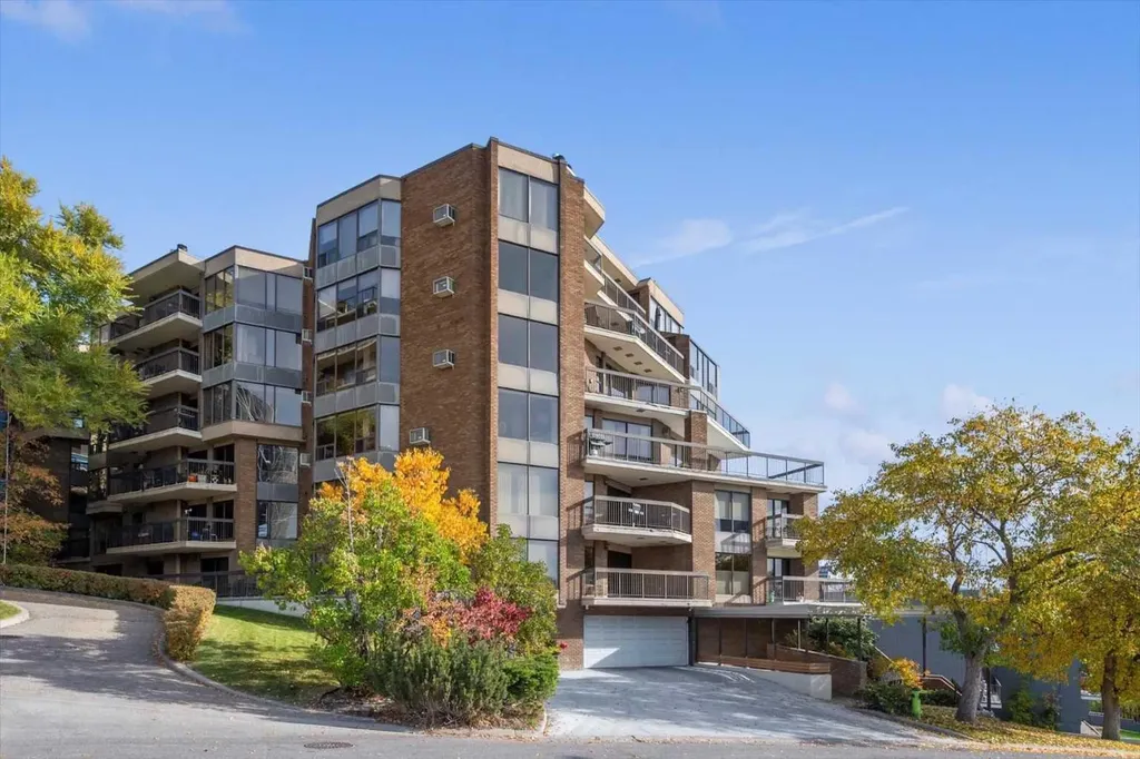 320 Meredith Road NE Calgary AB T2E 5A6