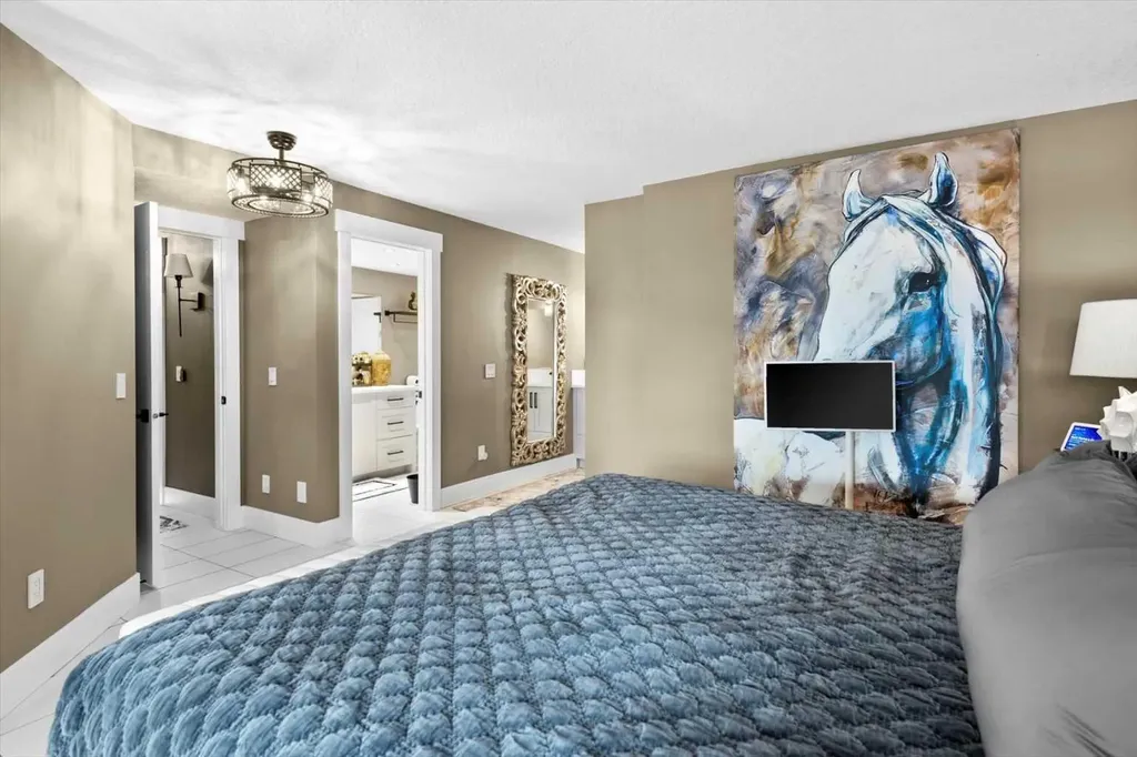 320 Meredith Road NE Calgary AB T2E 5A6