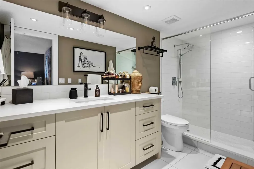 320 Meredith Road NE Calgary AB T2E 5A6